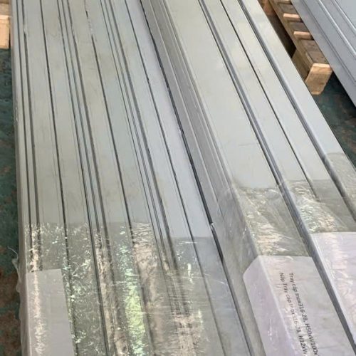 Thang máng cáp điện